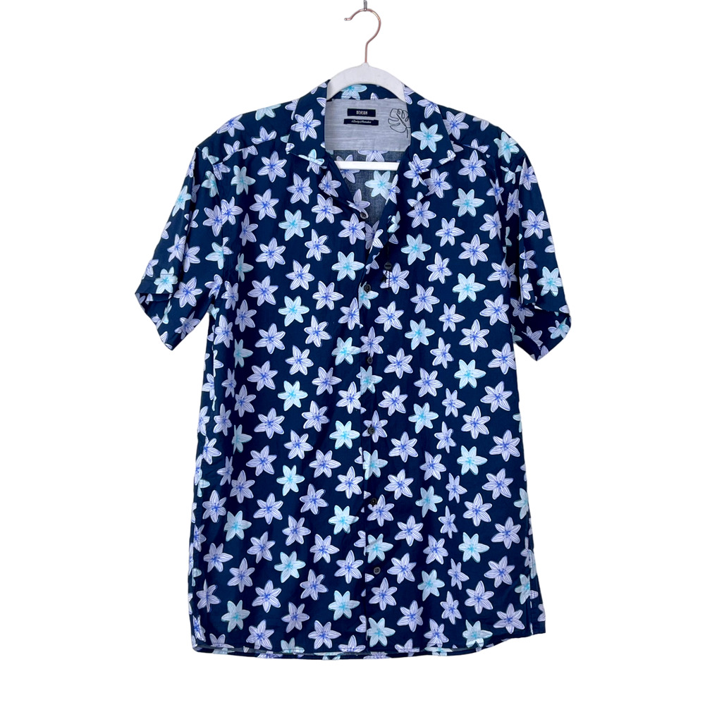 Benson Navy Blue Floral Short Sleeve Button Up Shirt NWOT Size Medium